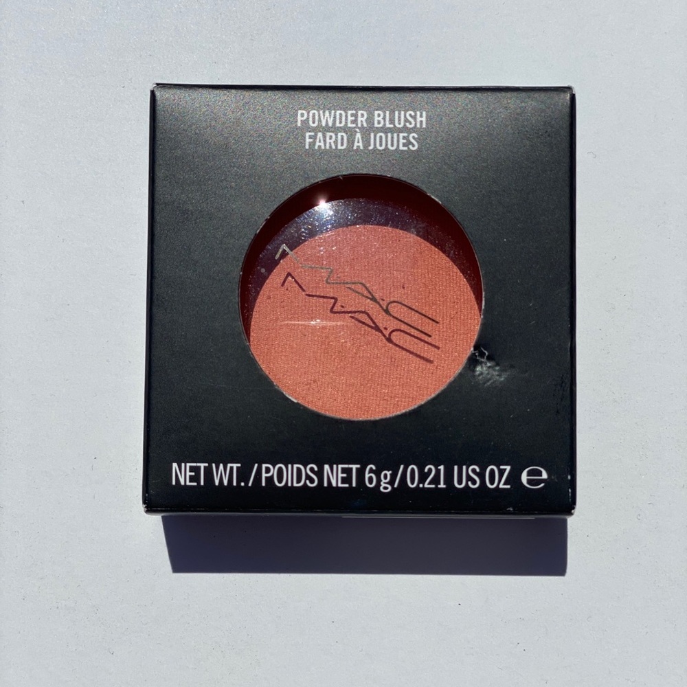 MAC powder blush in Style